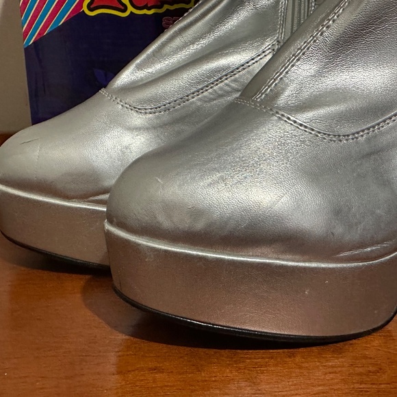 Funtasma Exotica-2000 Platform Boots, Silver, Size 10 - Picture 6 of 12